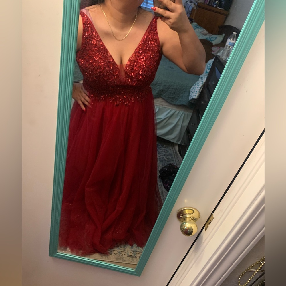 Red prom dress/Braids maid dress 👗